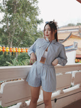 Load image into Gallery viewer, LINER LONG CROP BLOUSES - BLUE