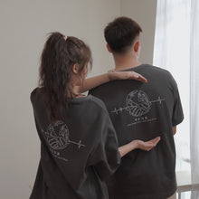 Load image into Gallery viewer, SYNERGY UNISEX OVERSIZE TEE - DARK GREY