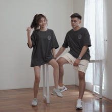Load image into Gallery viewer, SYNERGY UNISEX OVERSIZE TEE - DARK GREY