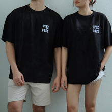 Load image into Gallery viewer, HELLO SUMMER OVERSIZE UNISEX TEE - BLACK
