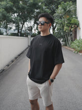 Load image into Gallery viewer, CLEAN FIT OVERSIZED UNISEX - BLACK
