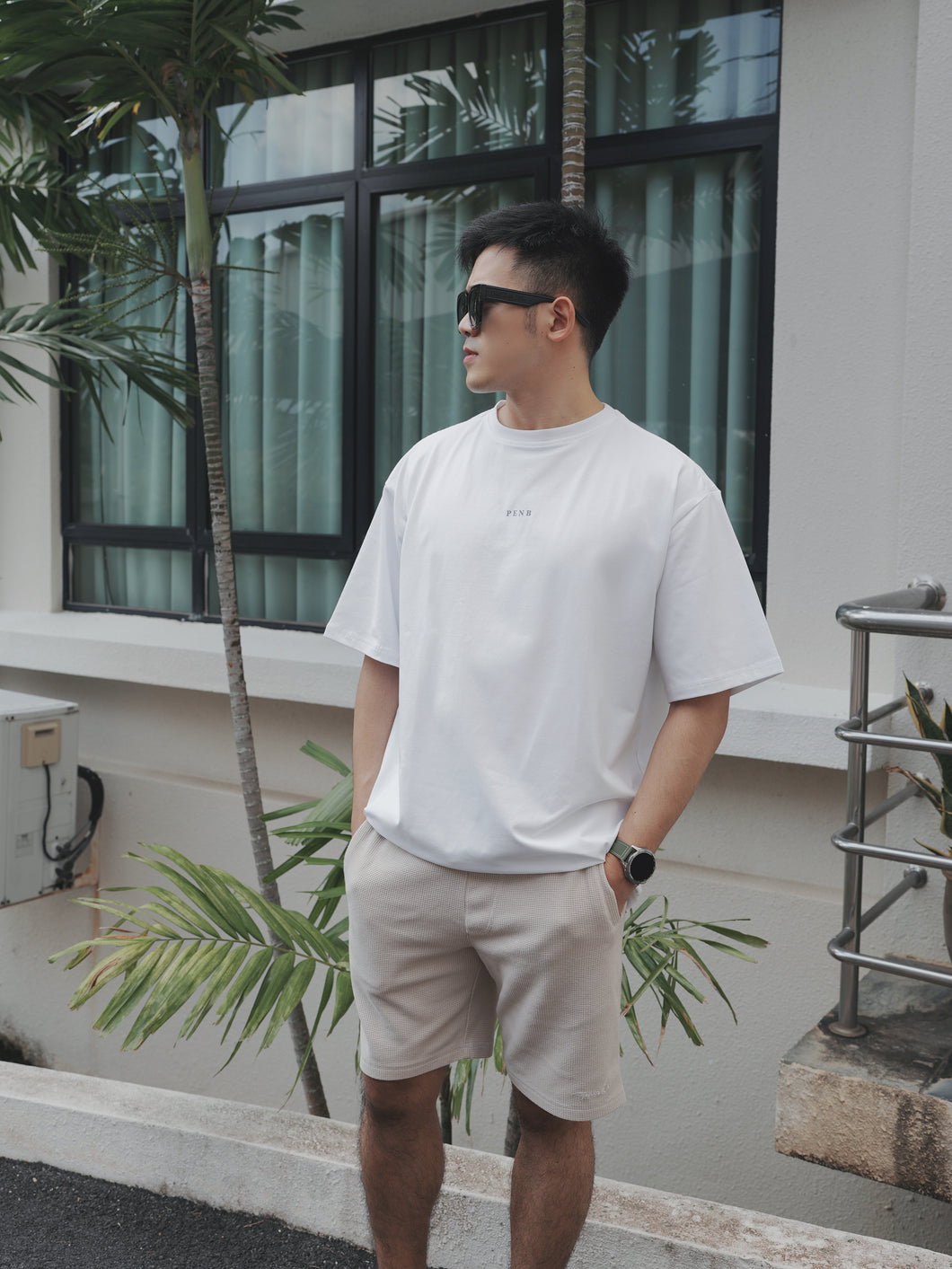 CLEAN FIT OVERSIZED UNISEX TEE - WHITE