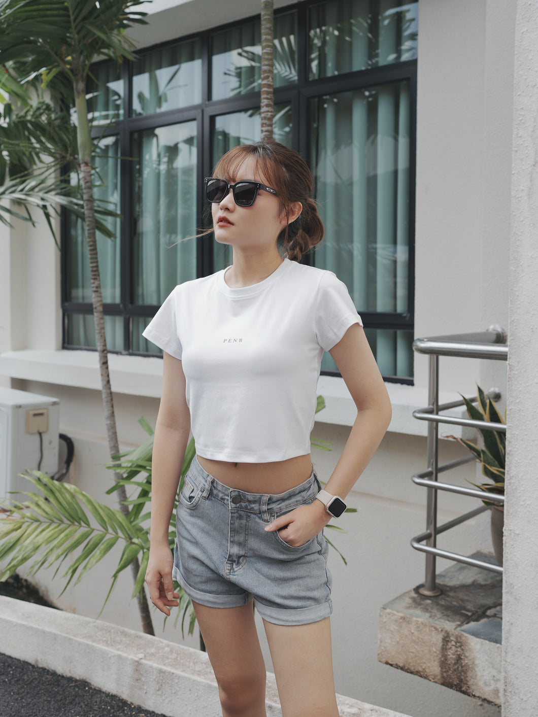 CLEAN FIT CROP TOP - WHITE