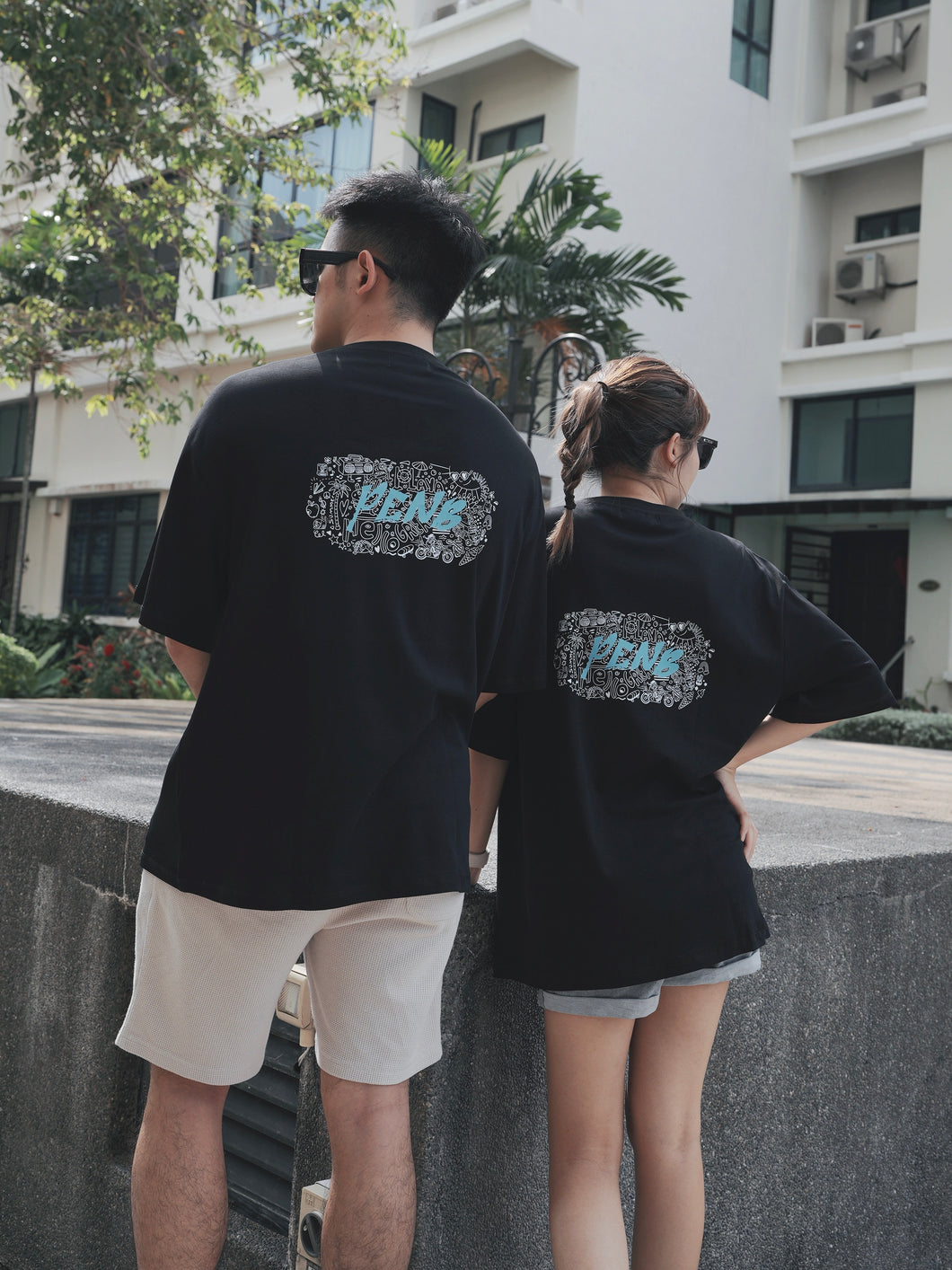 GRAFFICORE OVERSIZED UNISEX TEE - BLACK