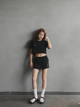 Load image into Gallery viewer, WOMEN’S FLOW CROPTOP - BLACK
