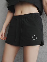 Load image into Gallery viewer, WOMEN’S FLOW SHORTS - BLACK
