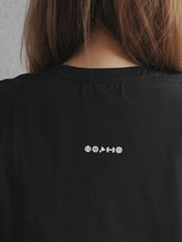Load image into Gallery viewer, WOMEN’S FLOW CROPTOP - BLACK
